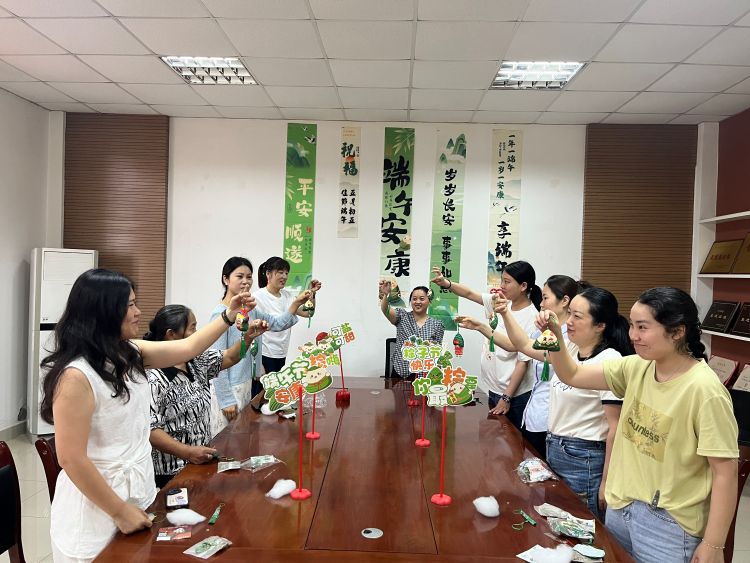 7.东坝开展“迎端午、品民俗、送安康”主题活动照片（鲜武玓）.jpg